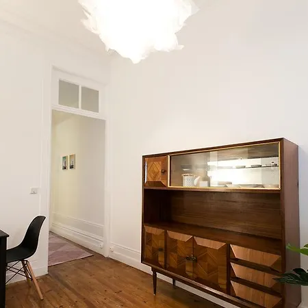 Apartamento Clérigos 132 *